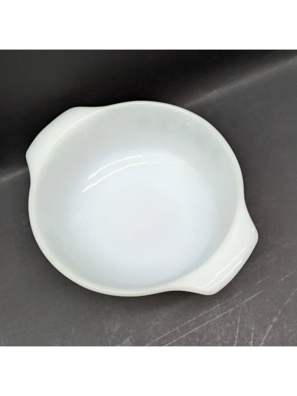 Anchor Hocking Fire King Round 2 Qt. Covered Casserole Dish Glass Vintage